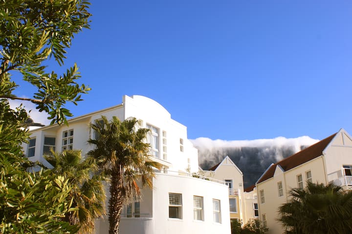 The View Cape Town “THE ART of LIVING” gallery image 2