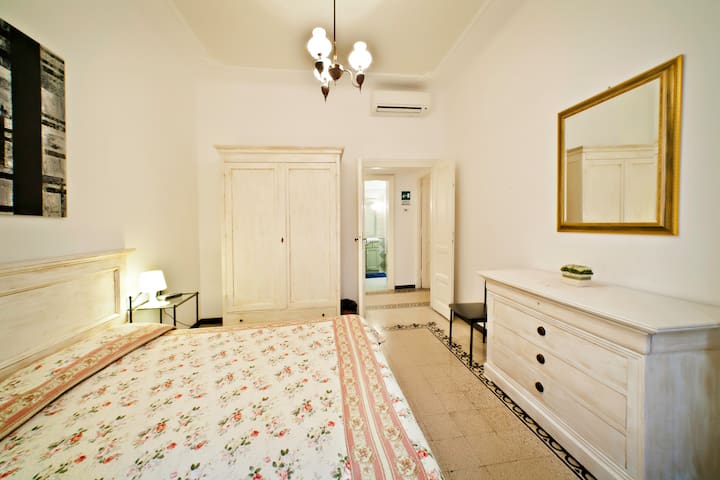 Rome Accommodation Colosseum