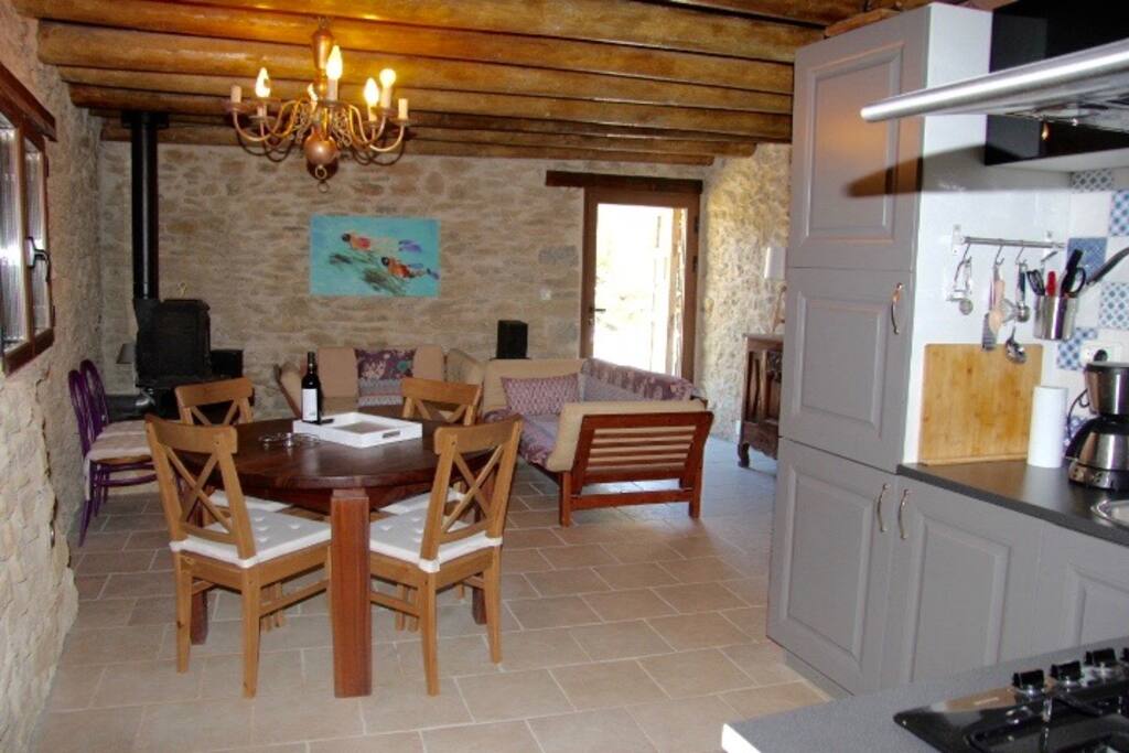 Au RDC, Le salon : côté salle-à-manger / cuisine