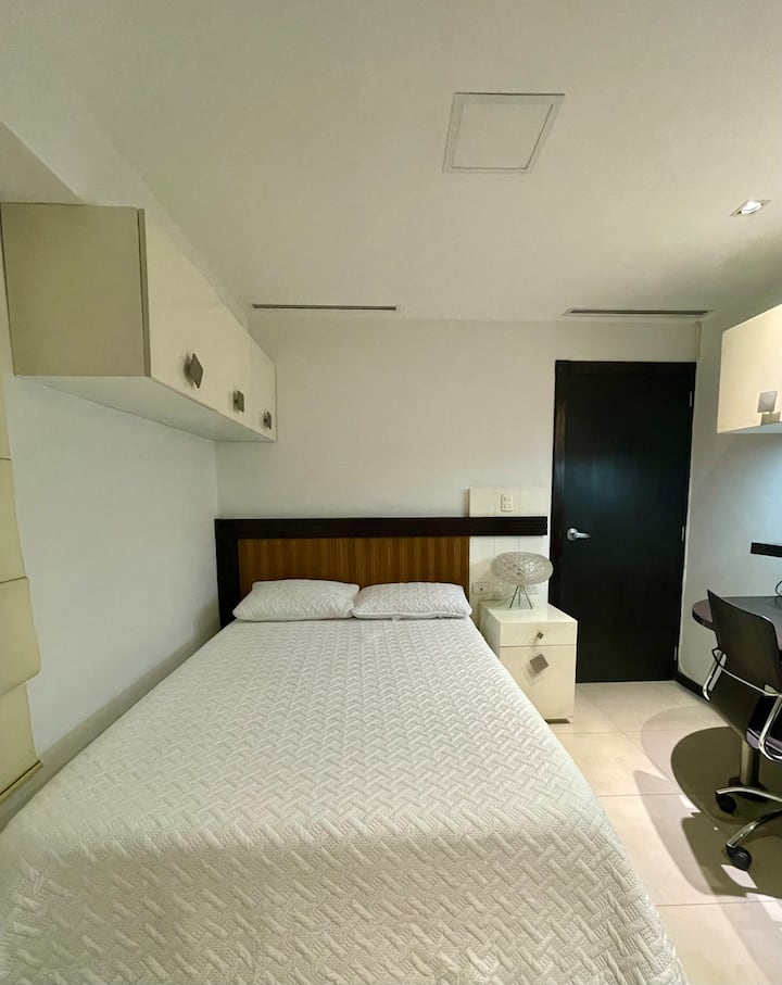 Საძინებელი 4 (სრული საწოლი)