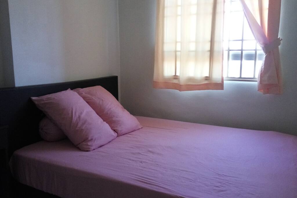 Air-Conditioned 2nd Bed Room, with Queen Size-Bed
