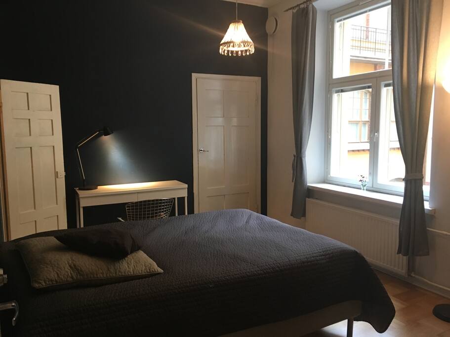 Blue bedroom, additional entrance, walk-in closet. 140 cm comfortable bed.