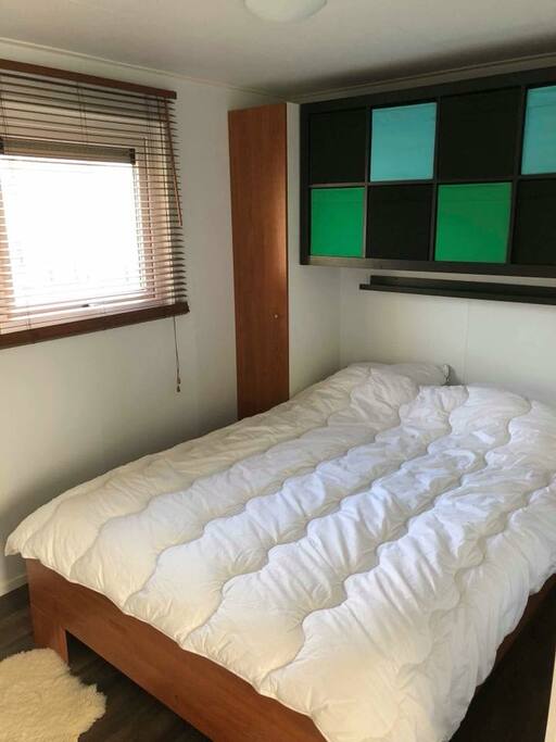 Chambre avec lit doublecui