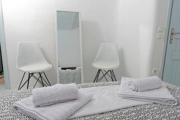 In the bedrooms you will find everything you need to make your stay comfortable.