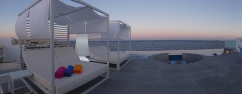 Luxurious 8 Bedroom Villa with indoor pool & sauna
