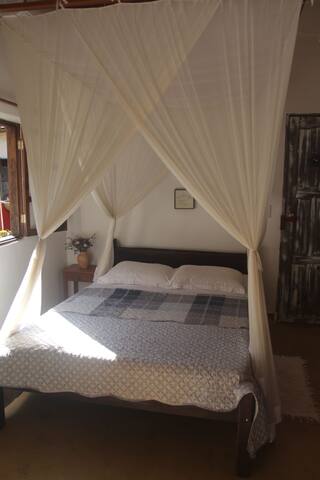 Poppy House Private Room