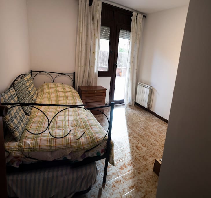 Room 2 - Double bed (2 beds)