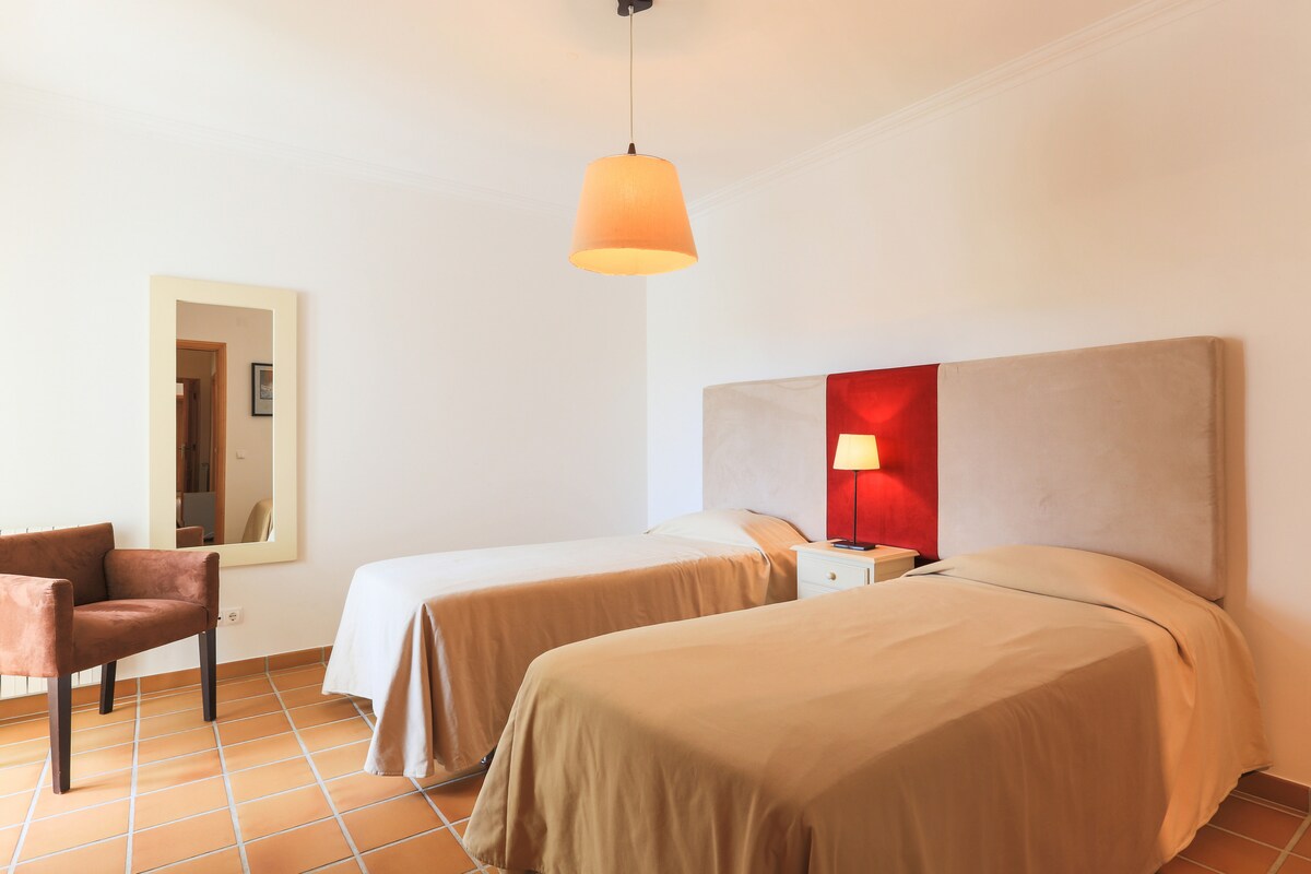 غرفة النوم 2