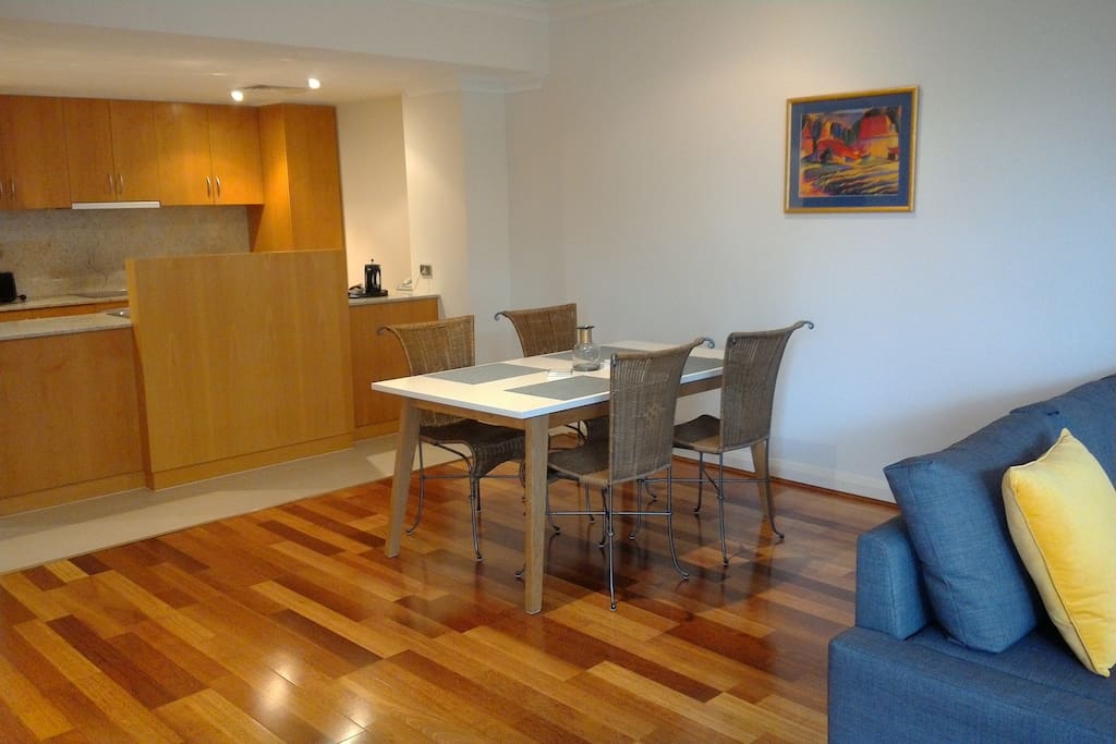 Kitchen & dining