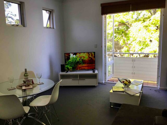 Home from Home Apartment Shenton Park