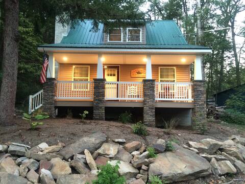 Charming Cottage, Water Views! Access to Creek!