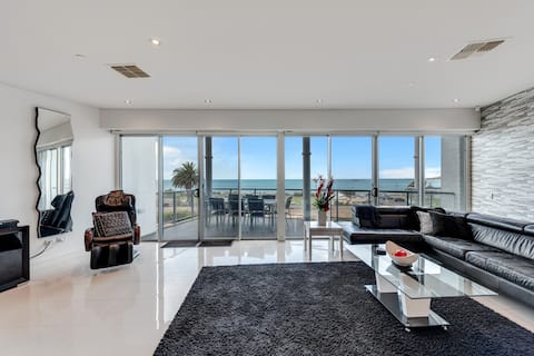 Gallery 16: Sanctuary Luxury Penthouse