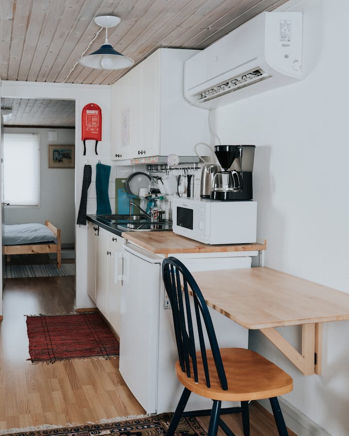Small garden cottage 23m2,central