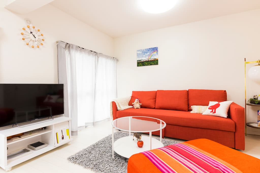 Spacious living room