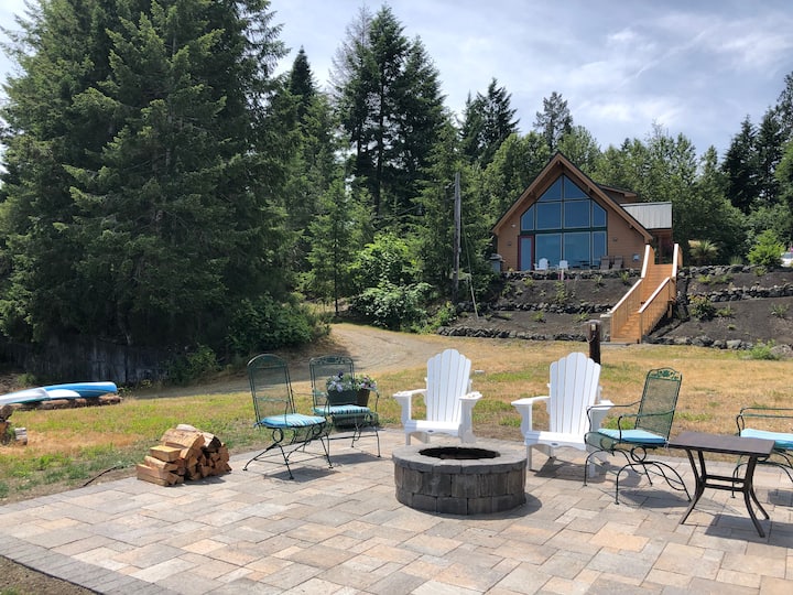 Hood Canal Waterfront Beach House Houses for Rent in Hoodsport