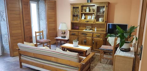 Airbnb con mejor rendimiento: Lovely apartment in an old building in Ferrol en Ferrol