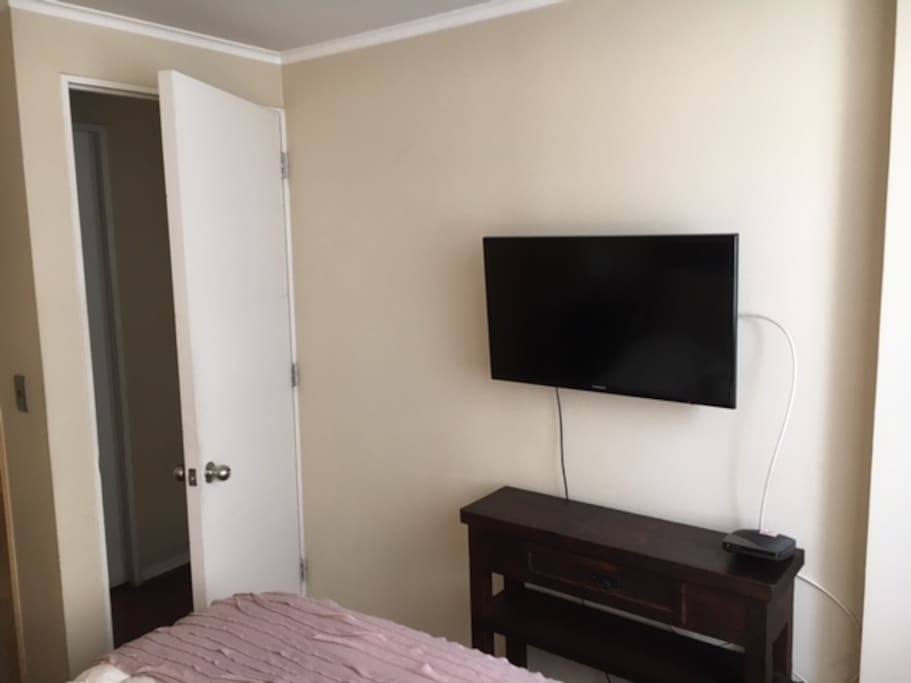 TV Cable y Netflix en la habitación