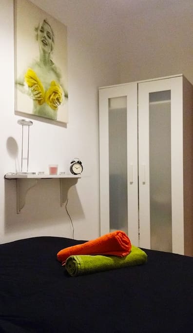 Private room with double bed and closet
