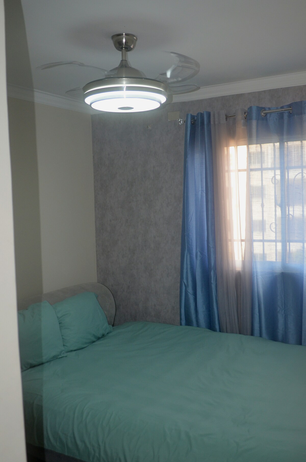 საძინებელი 1