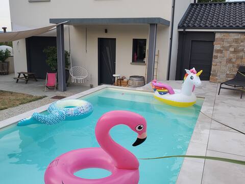 Family villa with pool near Lyon