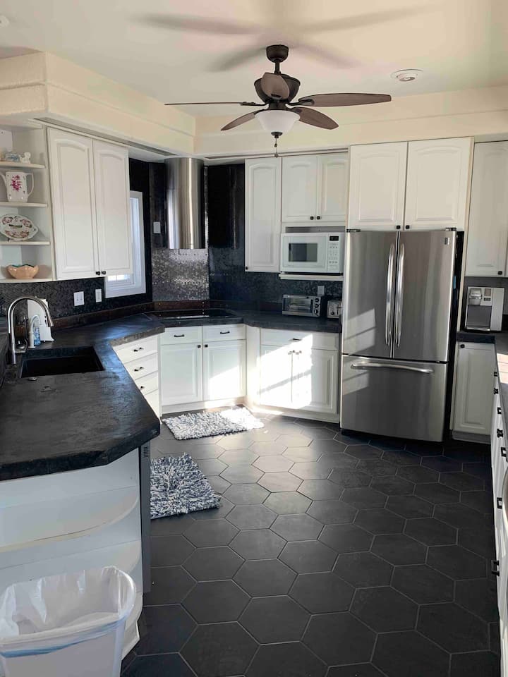 Lake Mcconaughy Retreat Houses for Rent in Ogallala, Nebraska, United