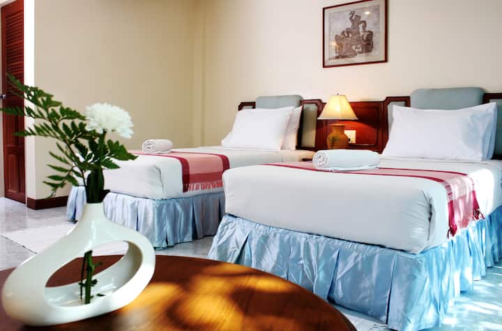 superior room twins bed