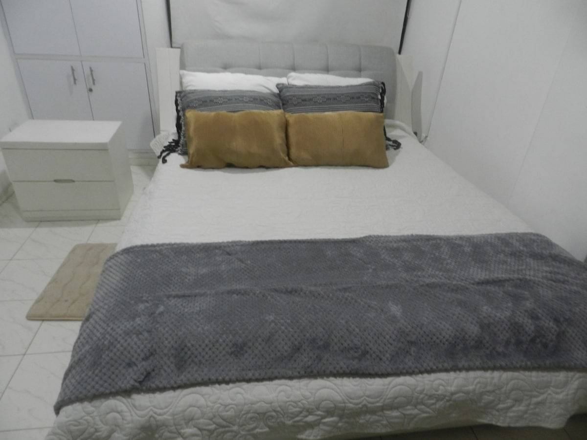 საძინებელი 1