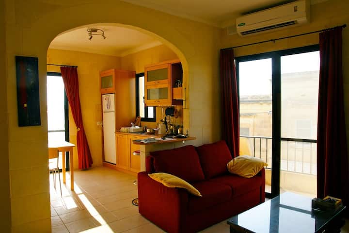 Nice and quiet flat with terrasse - Apartments for Rent in Victoria, Gozo,  Malta