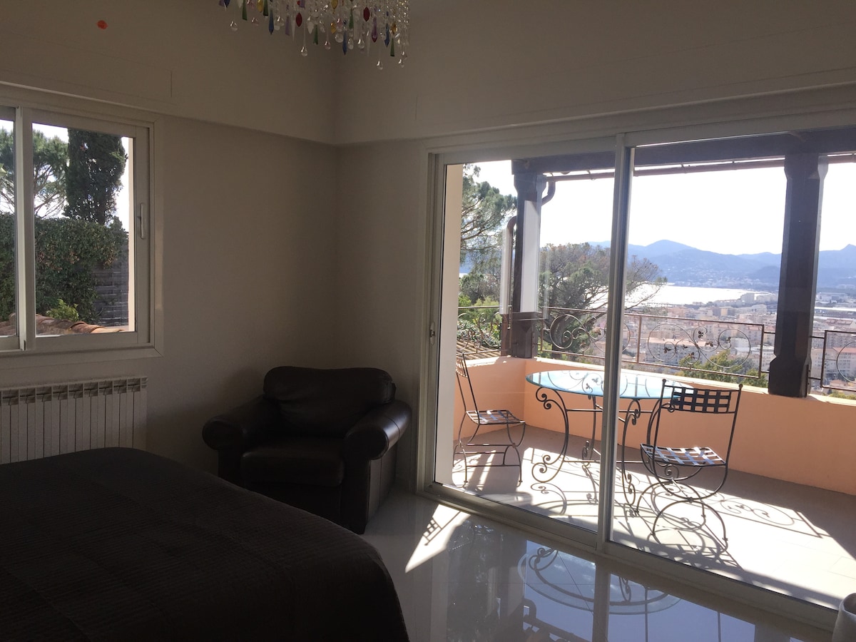 Spavaća soba 2 s vlastitom kupaonicom