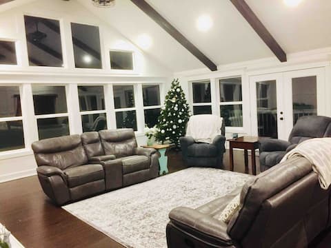 The Sanctuary 14 acres w/pond/fishing/trails/& fun