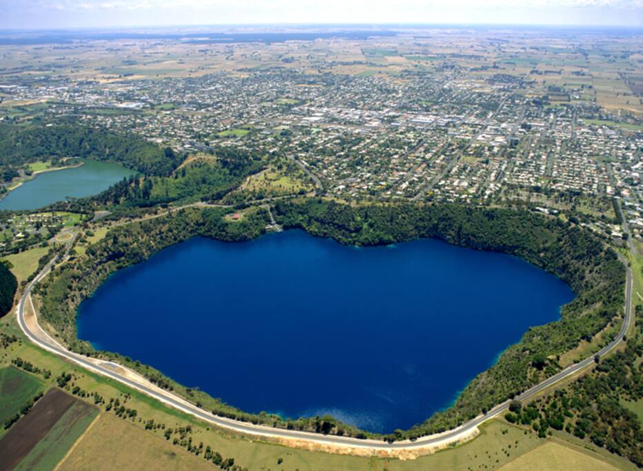 Mount GambierBlue Lake, Breakfast Included. Houses for Rent in Mount Gambier, South Australia