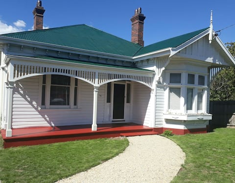 Popular Airbnb listing: 89 Elphin Rd in City Of Launceston