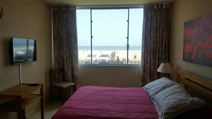 Habitación principal con vista al mar