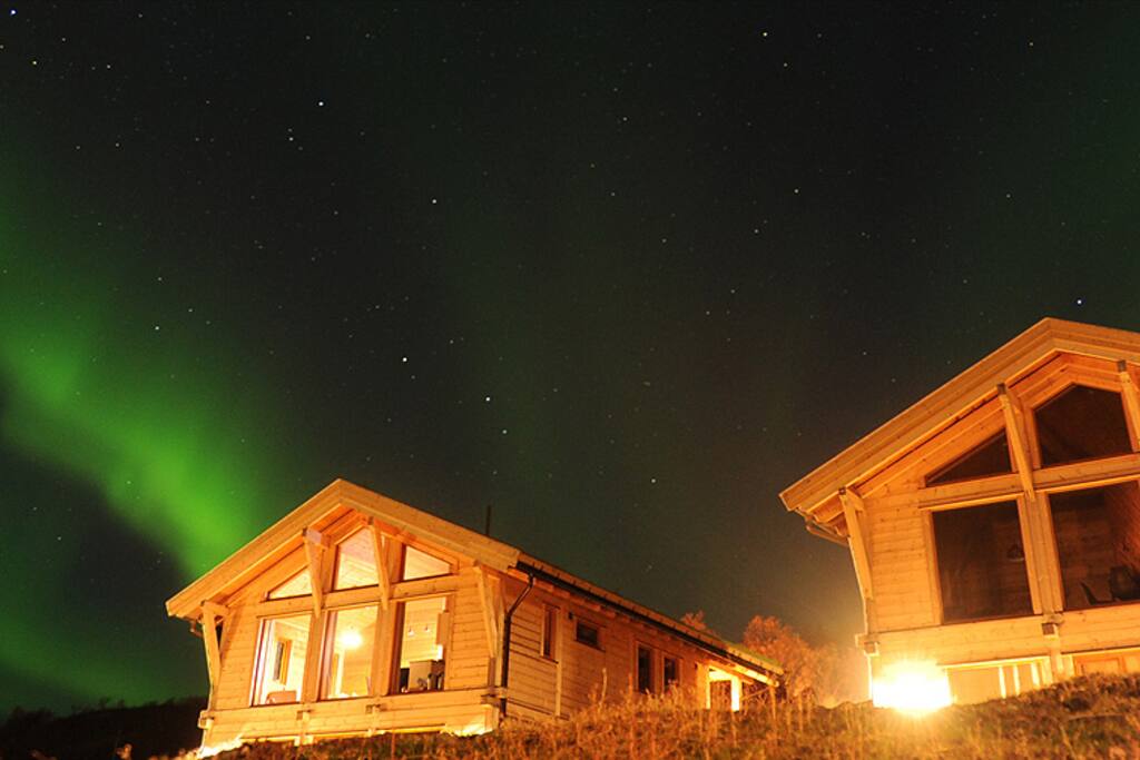 Nordern lights in Mikkelvik