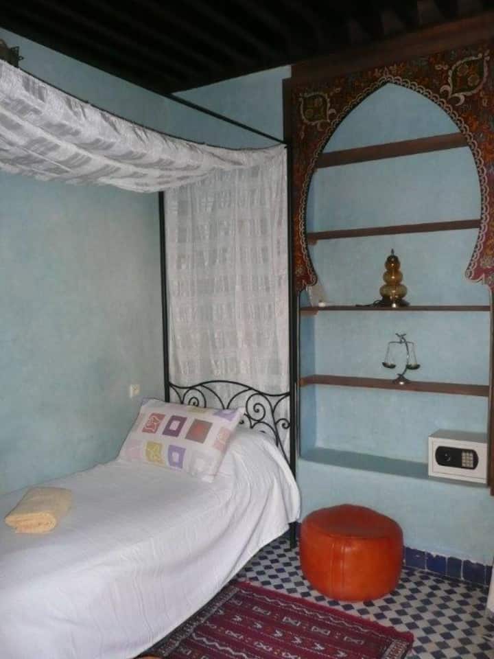 Chumba cha kulala kina vitanda pacha 2