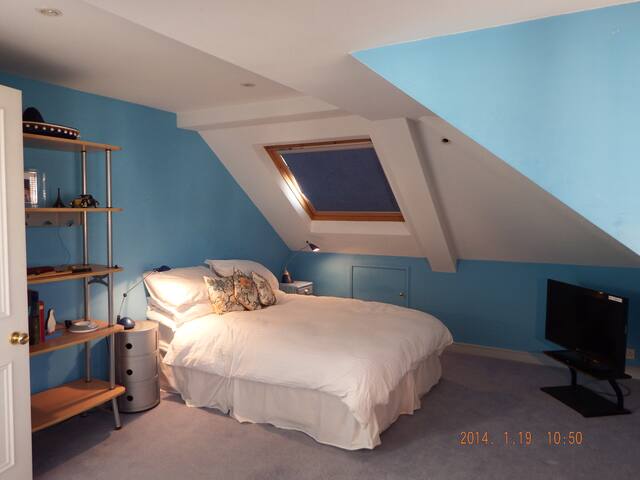 Now 4 luxury rooms in SW London gallery image 4