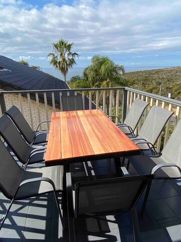 Ocean front house with pool & amazing sea views gallery image 5