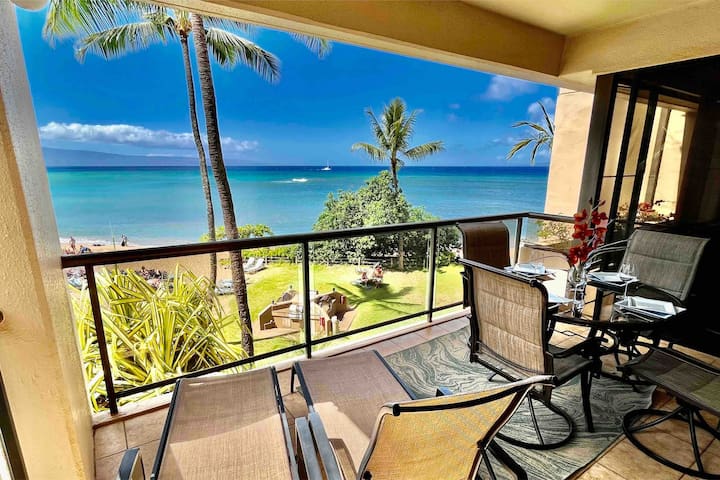 Direct Maui Beach Front! Views! Spacious! A/C! gallery image 2