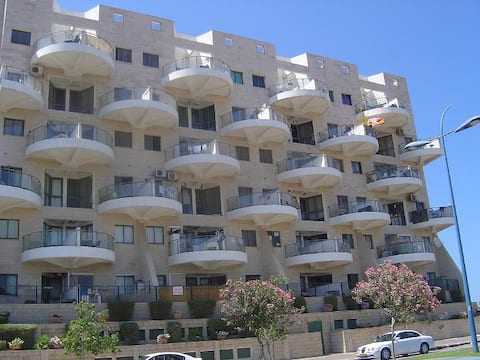 2 rooms in Ashkelon for 2 people - beachfront