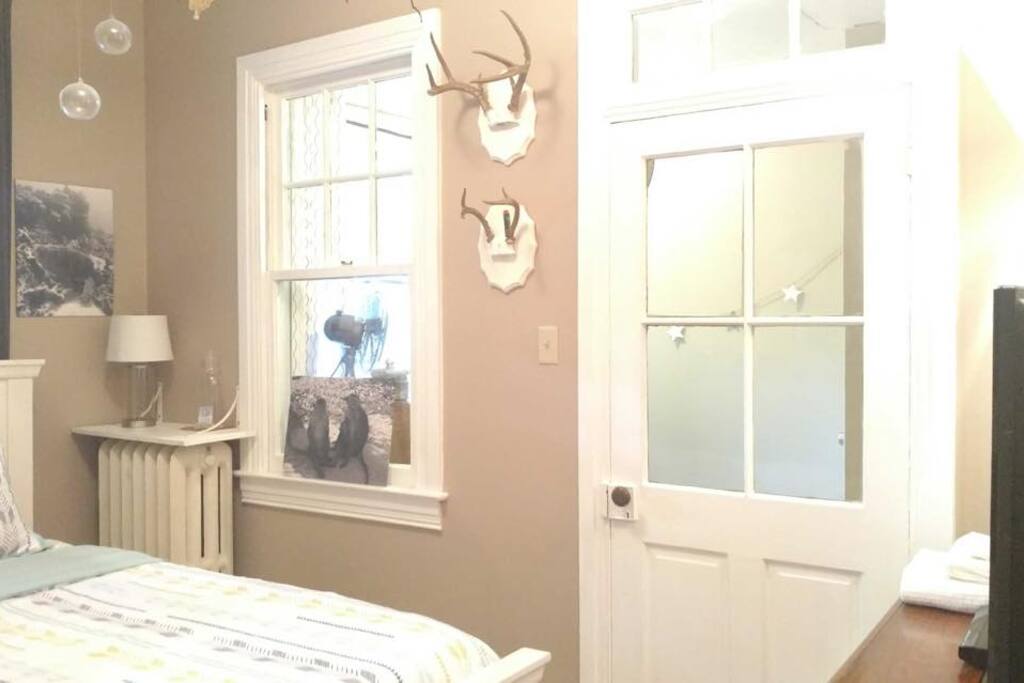 Private access to attached sitting area.