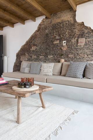 19th century house | historic centre | 10 people | gallery image 4