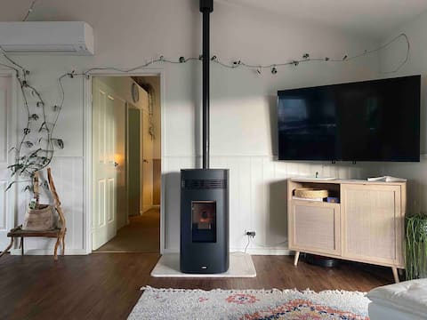 Popular Airbnb listing: HEVN for 2 on Phillip Island in Bass Coast Shire