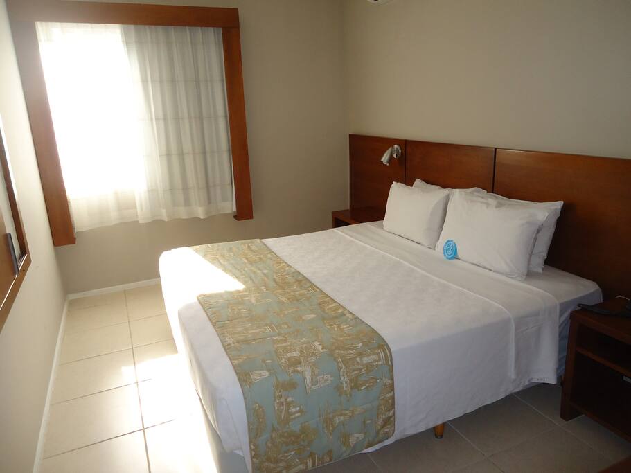 Quarto com cama casal