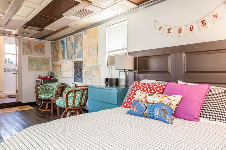 Garden Cottage in East Austin