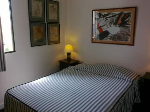 NICE ROOM WITH A PRIVATE BATHROOM