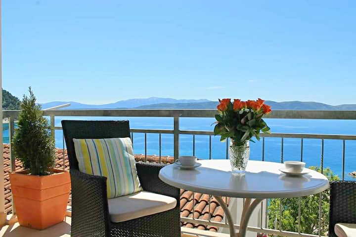 Studio Apartment With Lovely Balcony And Sea View - Igrane