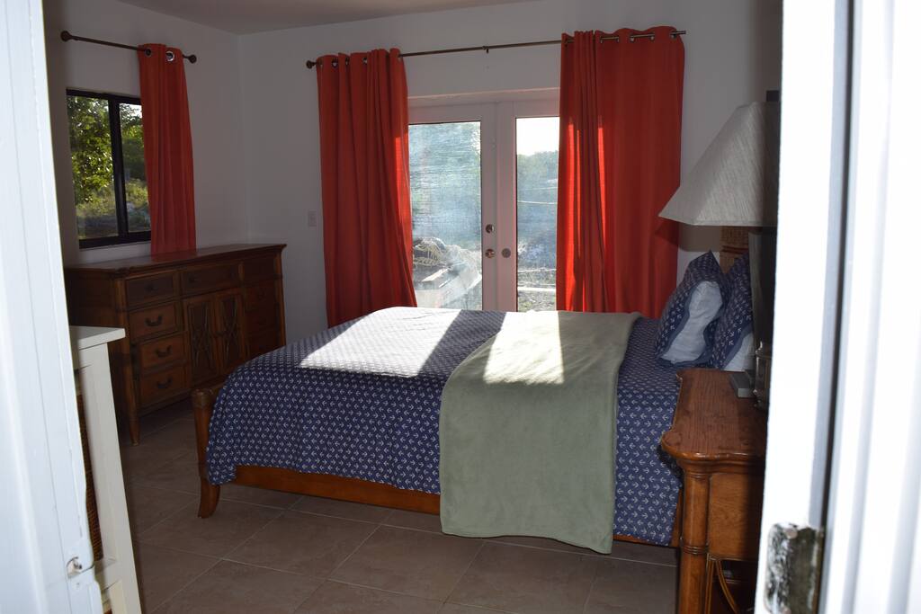 queen bed