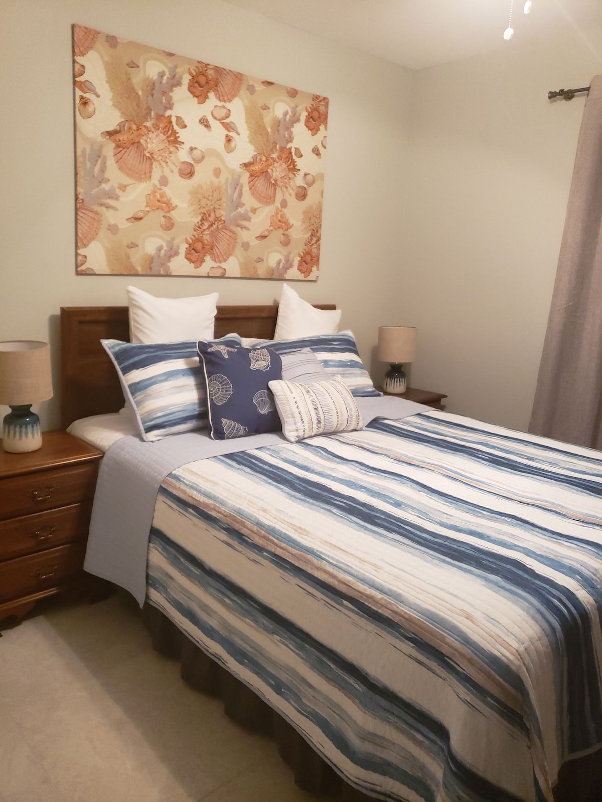 2号卧室标准双人床