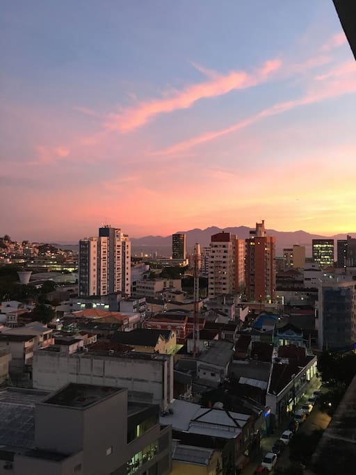 Fim de tarde visto do quarto - Sunset seen from bedroom window