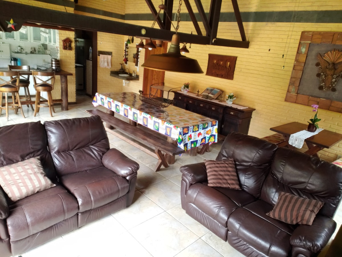 Airbnb em destaque: Wonderful Farmhouse at the Nossa Fazenda Condominium em Esmeraldas